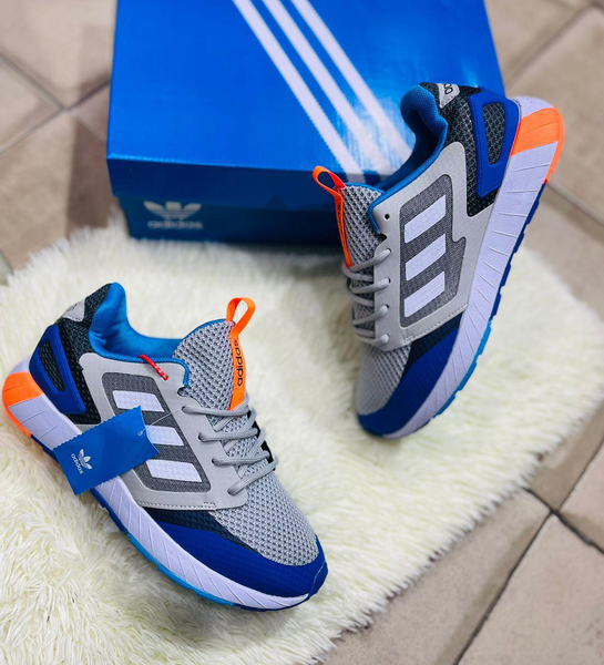 Basket gris bleu