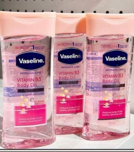 Huile vaseline rose