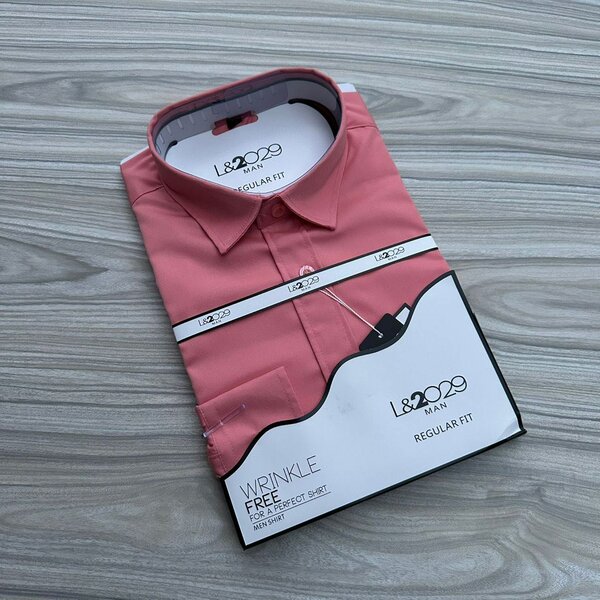 ARARE  AND EXCELLENT PLAIN  SHIRT
