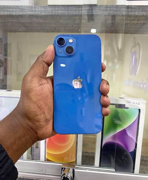iPhone 13