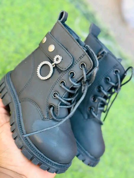 Kids shoes