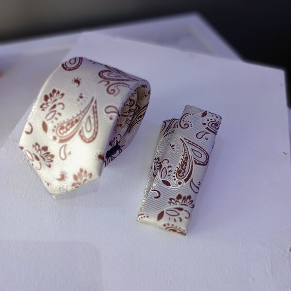 Flying ties