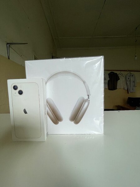 iPhone 13