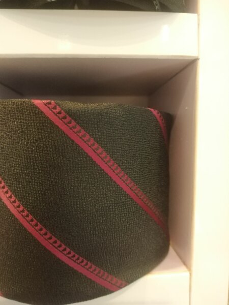 Flying ties