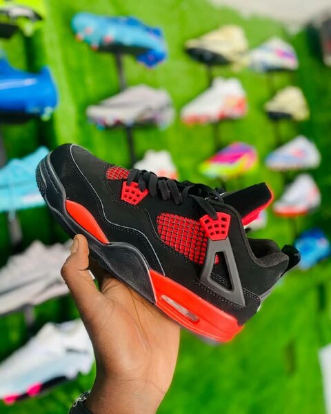 Air Jordan 4