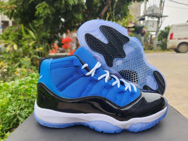 Jordan 11