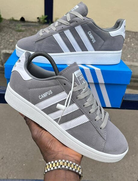 Sneakers campus