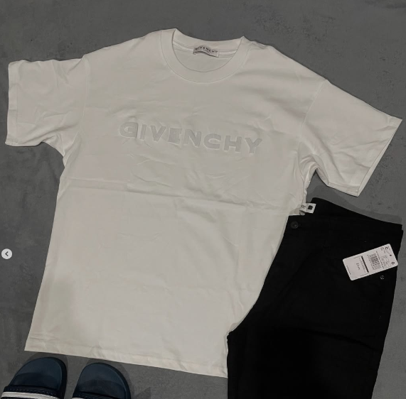 T-Shirt size L