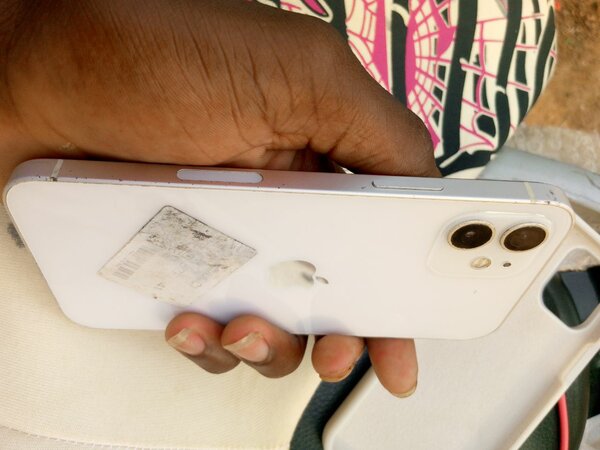 iPhone 12 blanc reconditionné