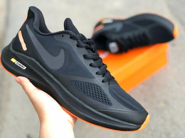 Nike zoom runners