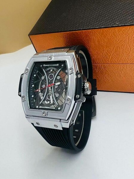 Montre Curren Chronographe  Élégance et Performance