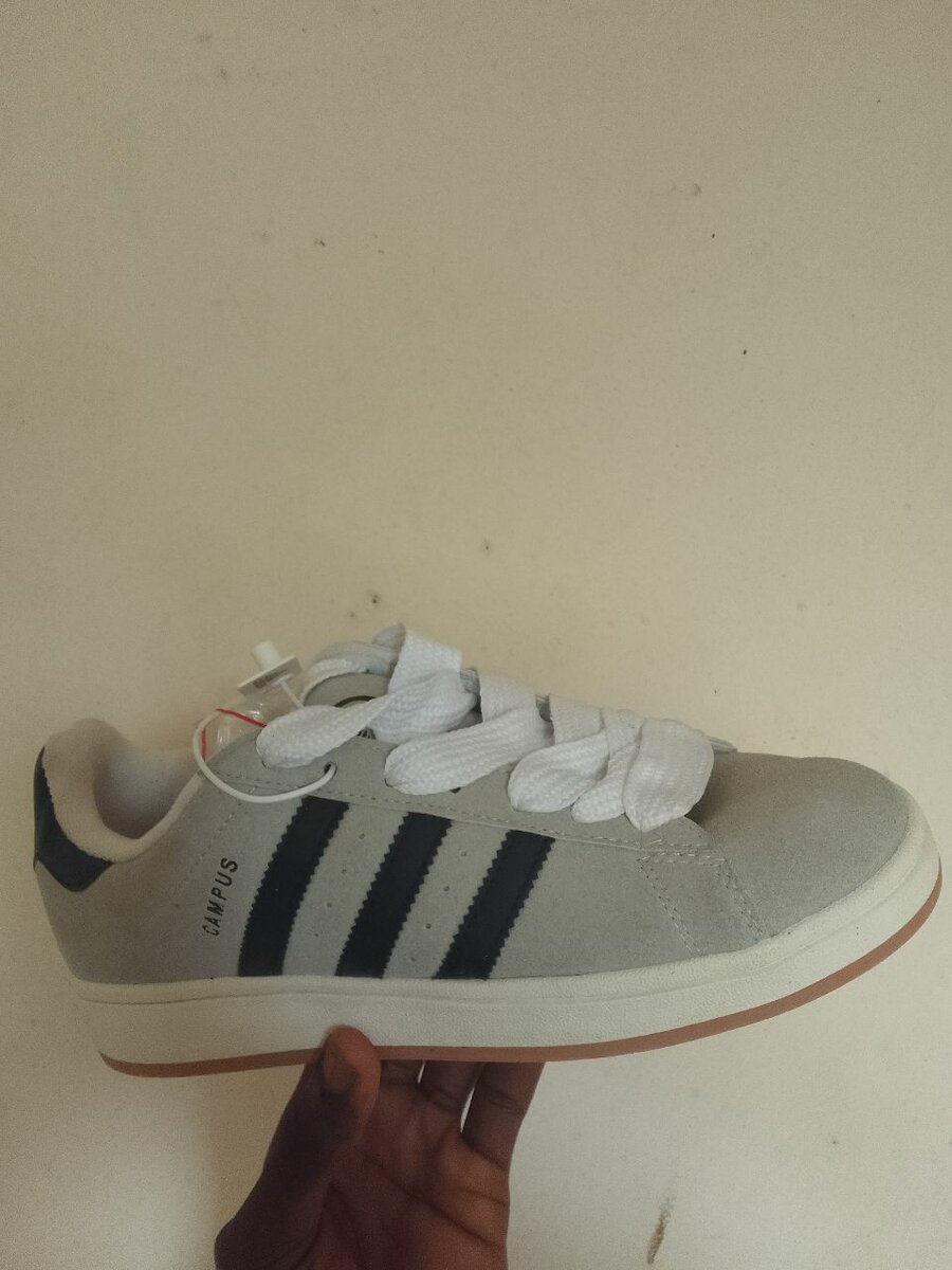 Adidas campus