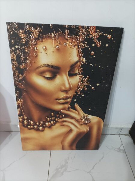 Tableau portrait femme dorée élégante