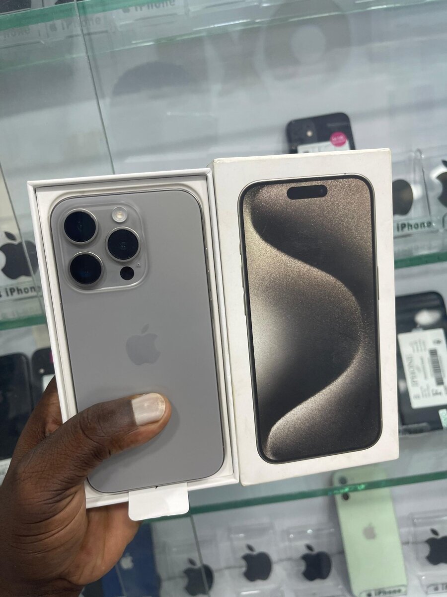 iPhone 15 pro 128go