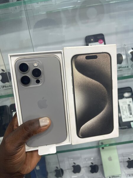 iPhone 15 pro 128go