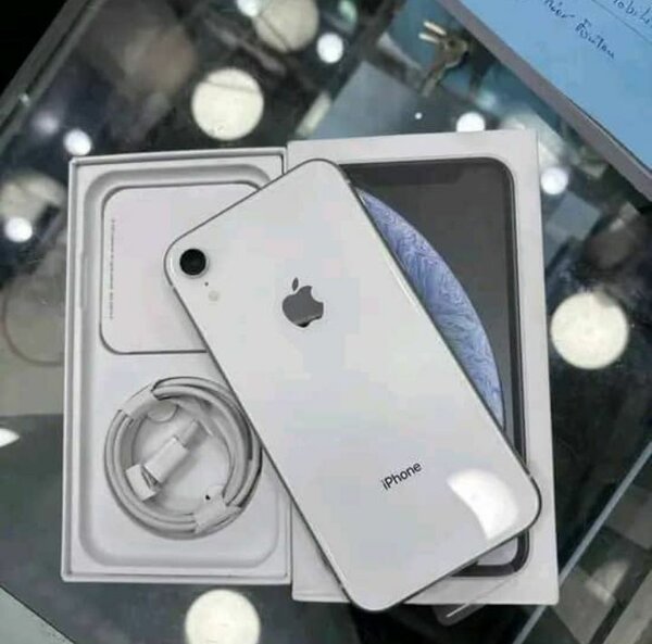 iPhone XR Blanc 64 Go