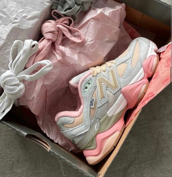 New Balance 9060