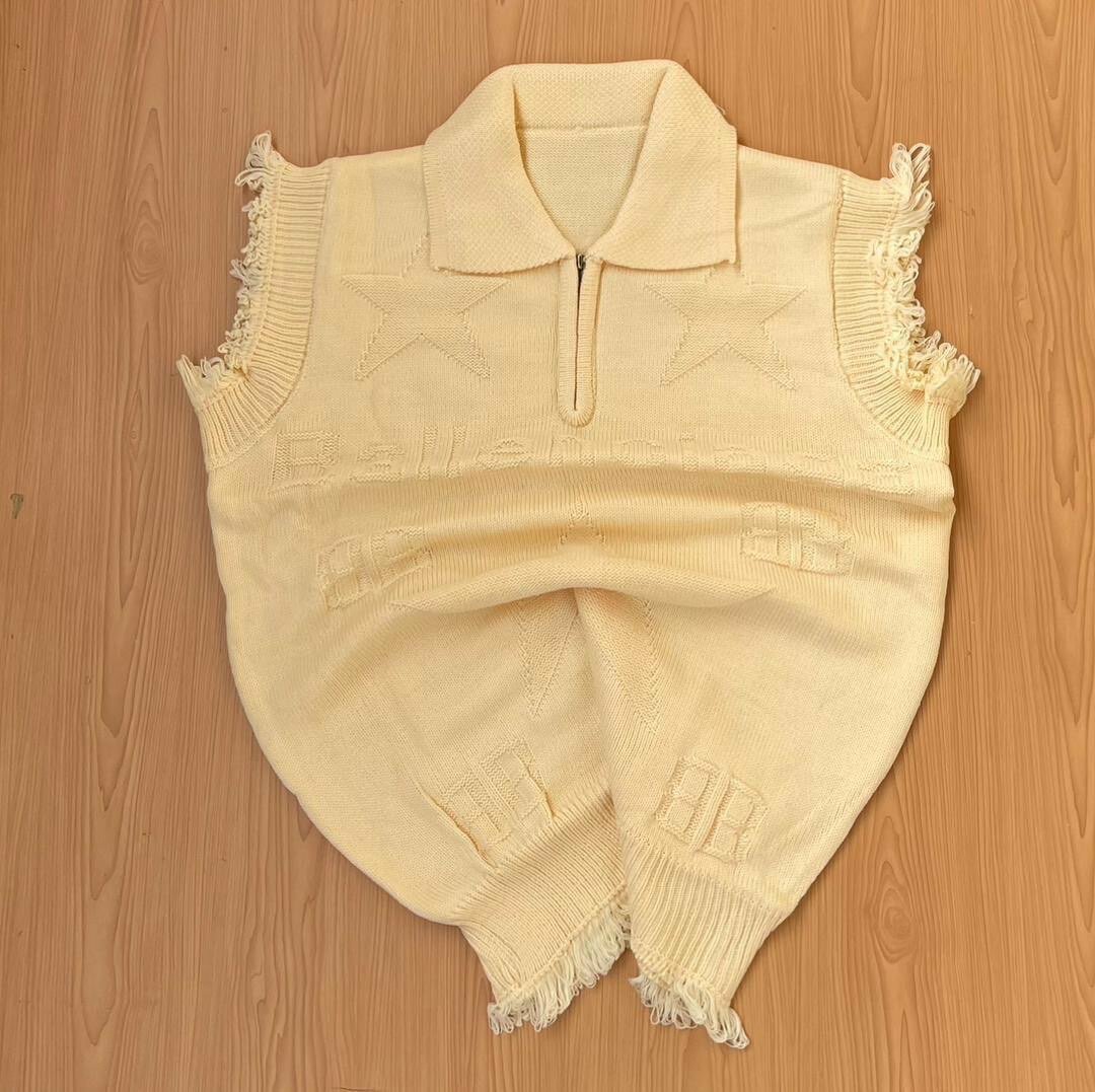 Armless top