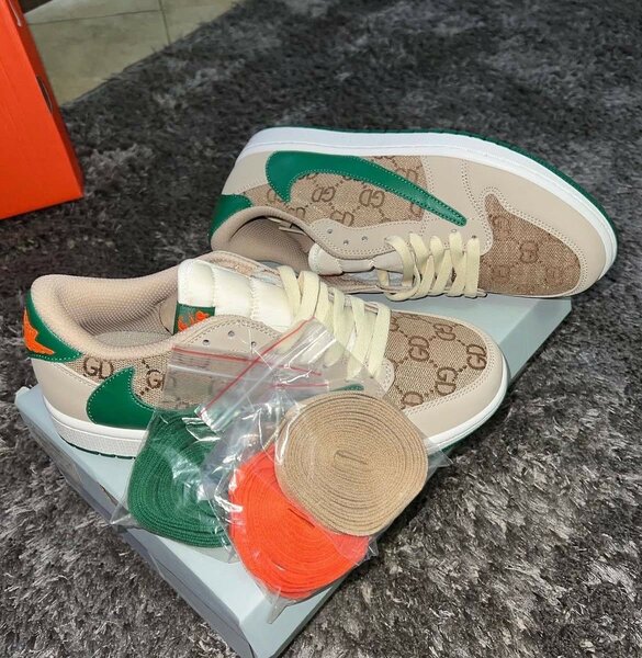 AIR JORDAN 1 GUCCI