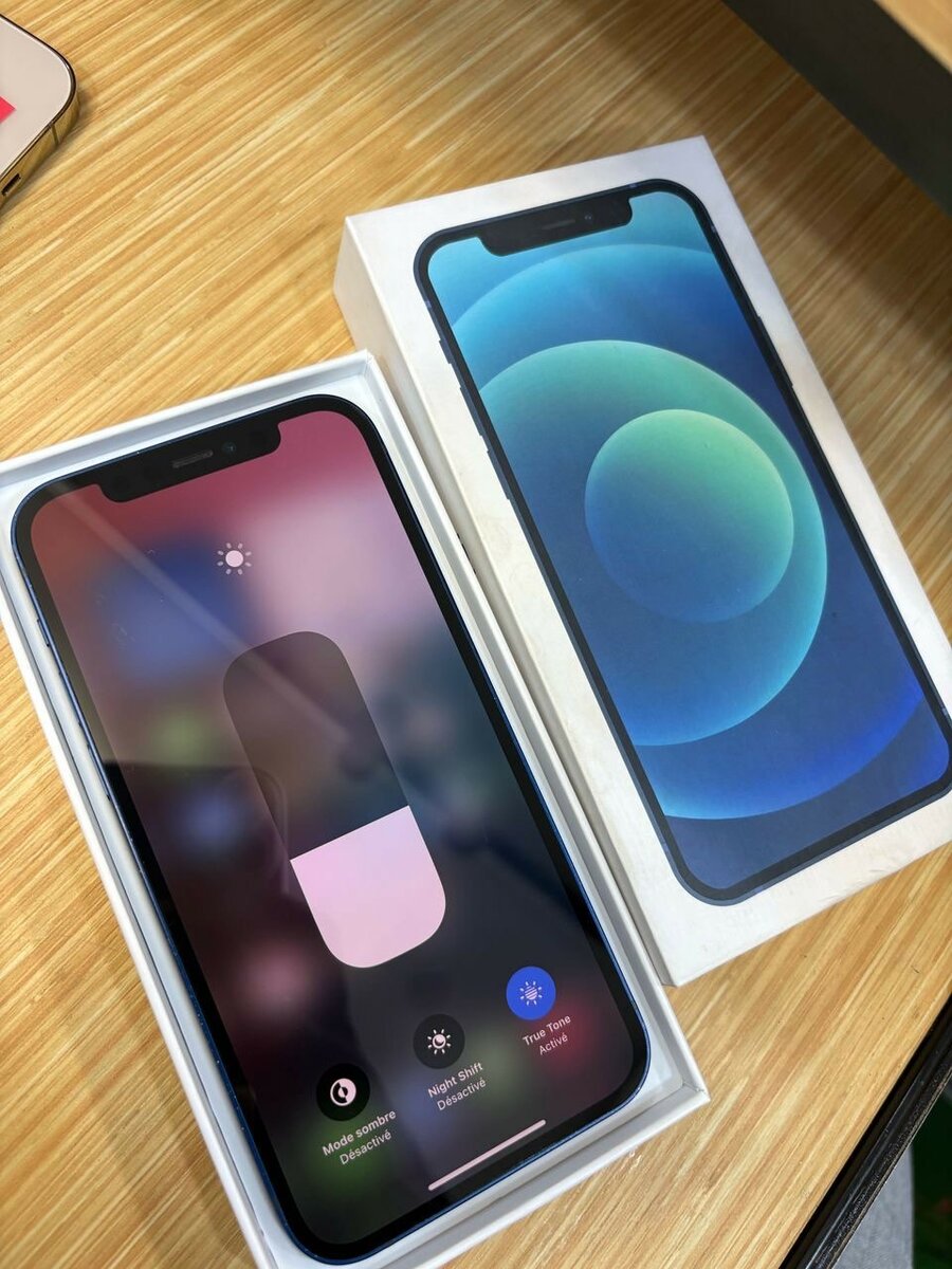 iPhone 12 simple
