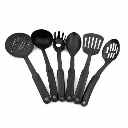 Ensemble D'ustensiles De Cuisine