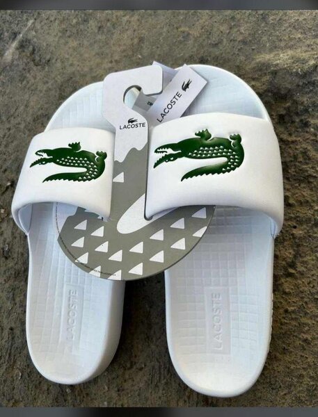 Claquettes Lacoste original