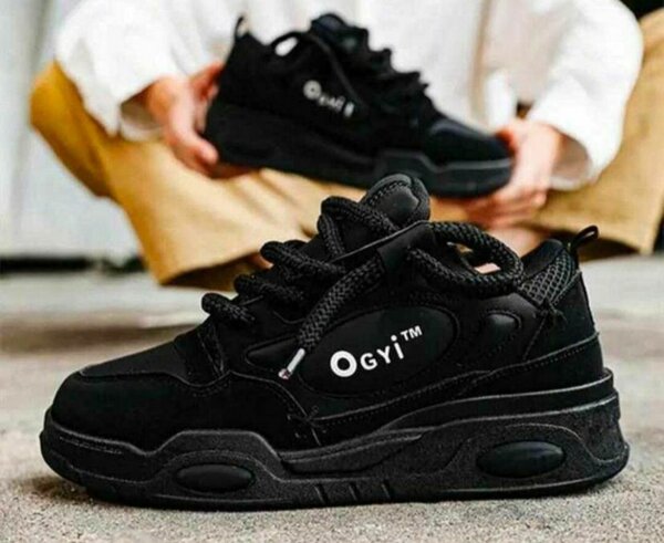 Chaussures de sport OGyi noires