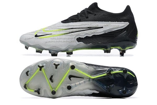 Baskets Crampons original multicolore blanc noir