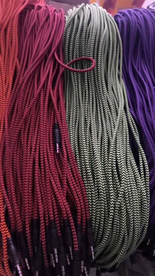 Aux cables