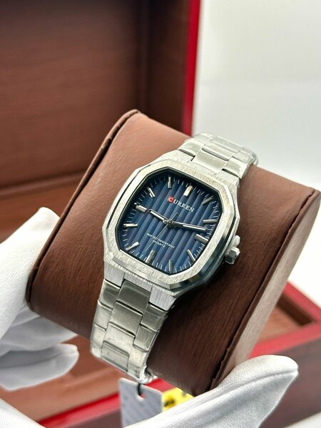 Montre Homme Argentée Élégante