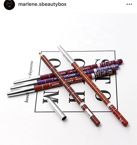 Crayon à lèvres et sourcils