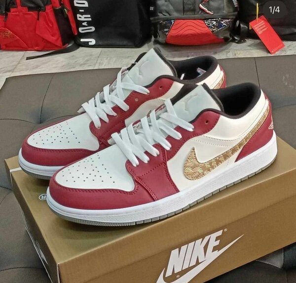 Nike Sneakers