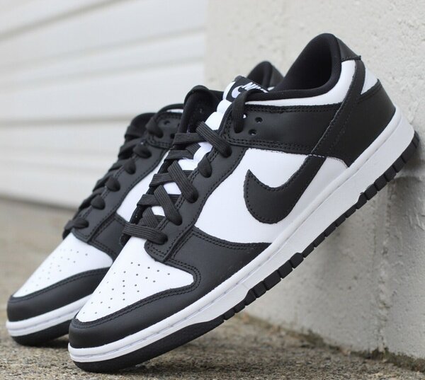 Panda dunks