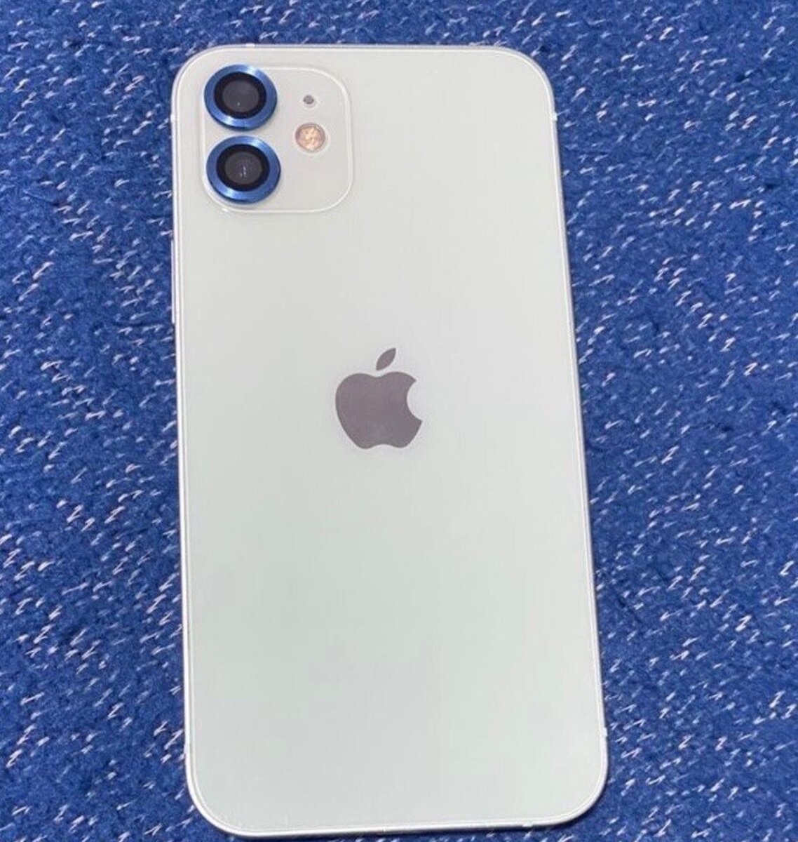iPhone 12 simple