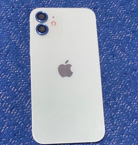 iPhone 12 simple