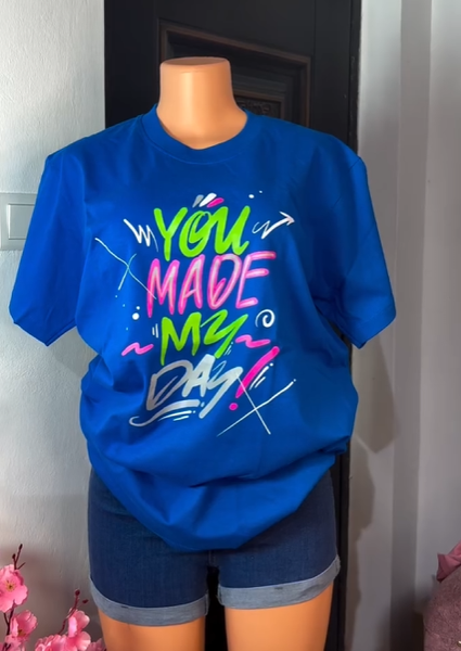 T-shirt blue