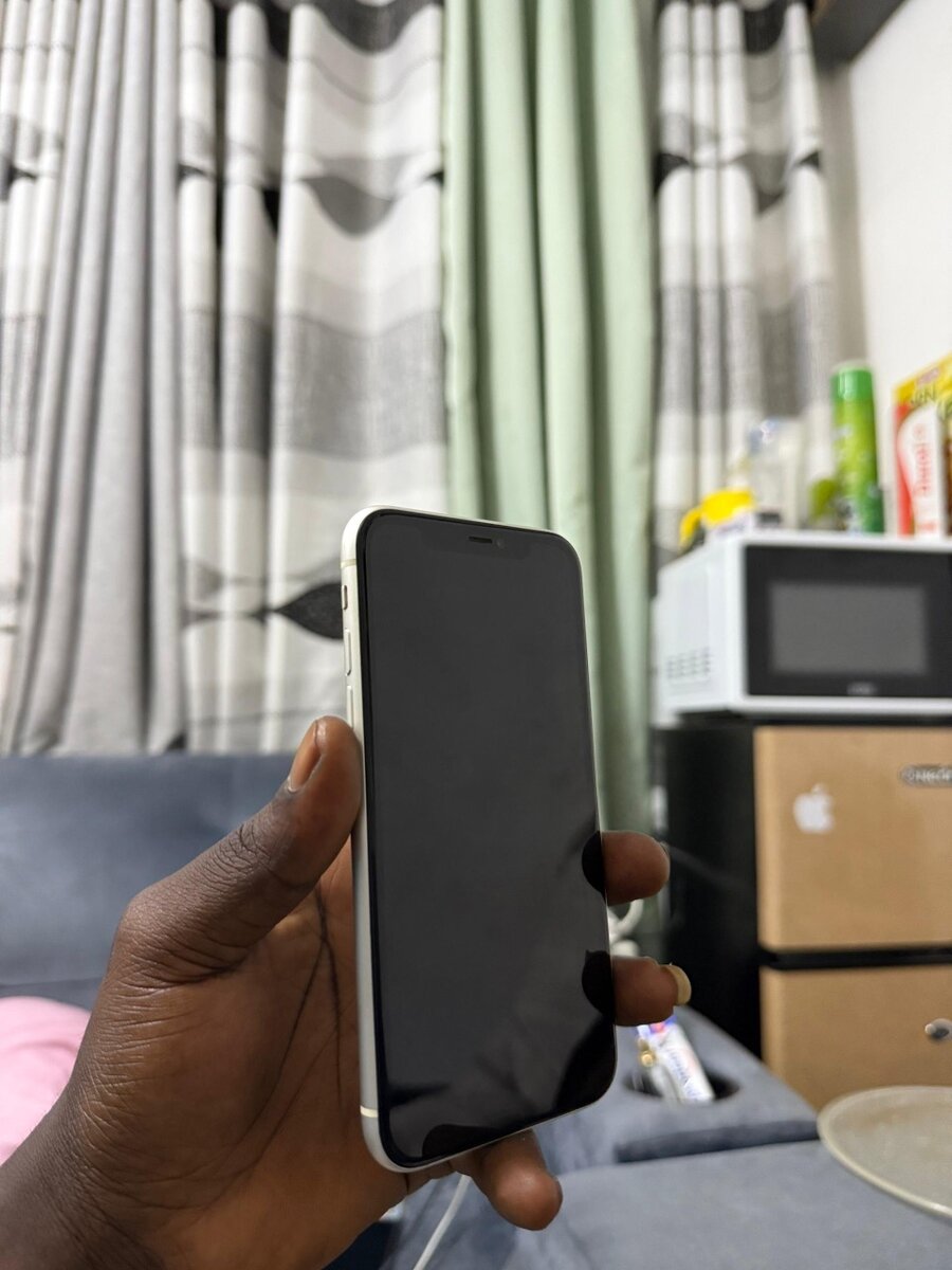 iPhone 11