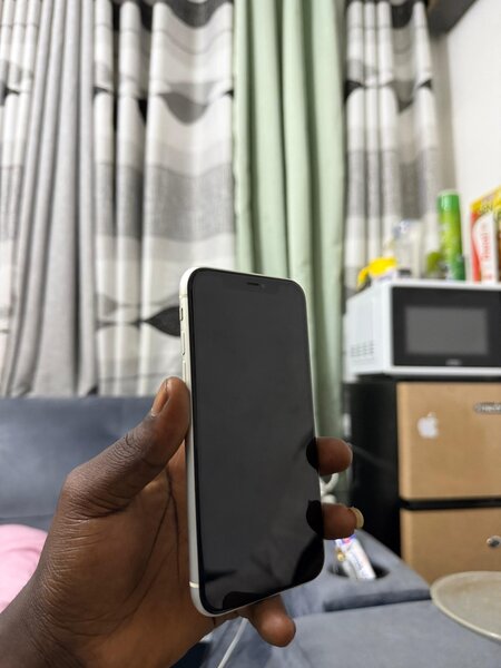 iPhone 11