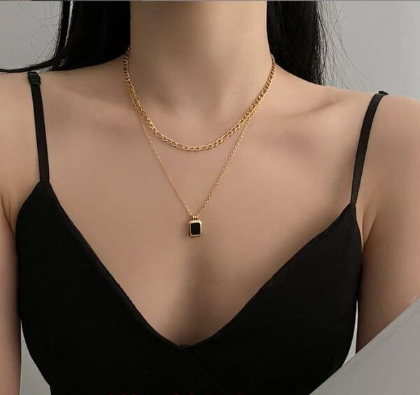 Elegant Gold Necklace Set