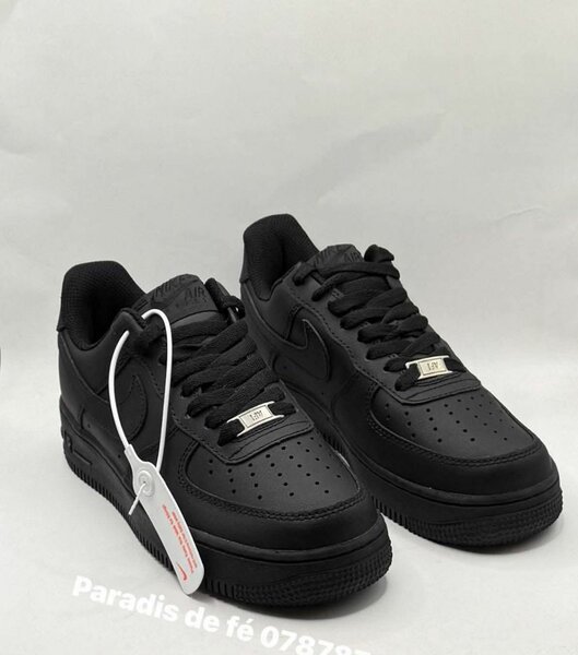 Baskets noires classiques