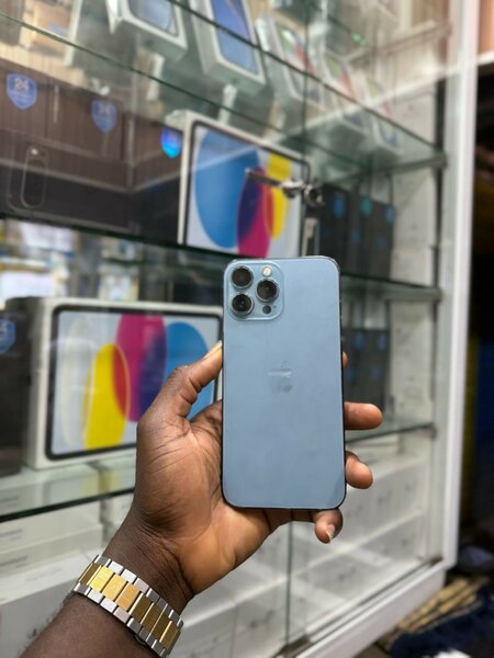 IPHONE