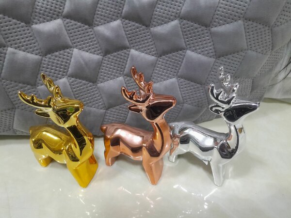 Figurines