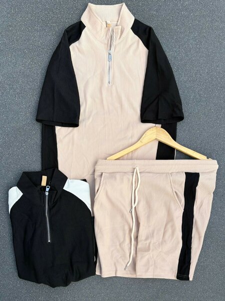 Ensemble sport zippé