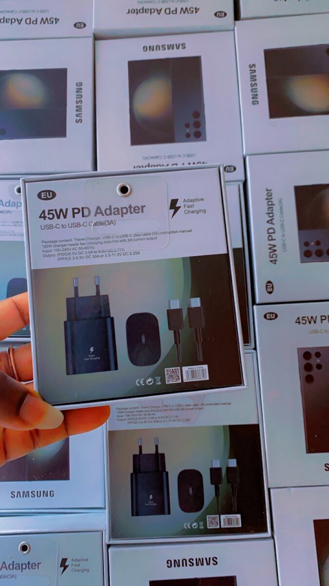 Chargeur iPhone15 & Android 45w