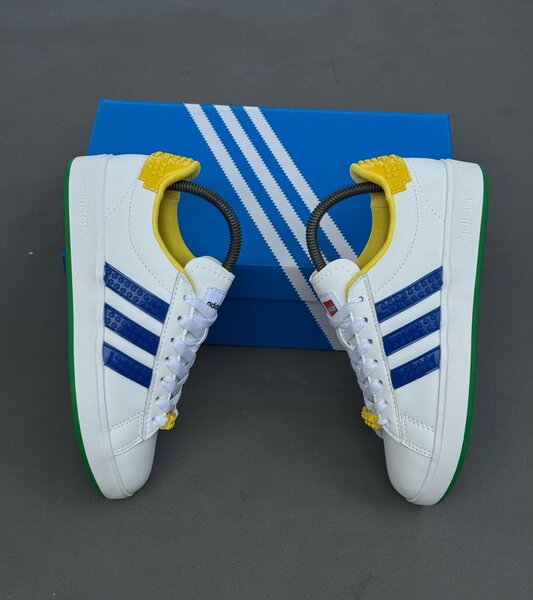 Sneakers blancs Adidas élégants