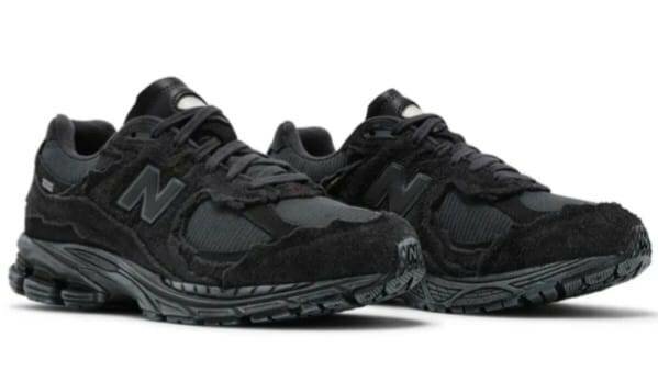New balance 2002r