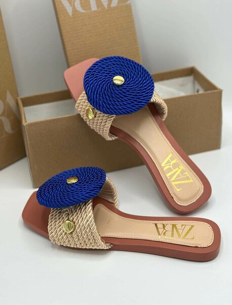 Ladies slippers
