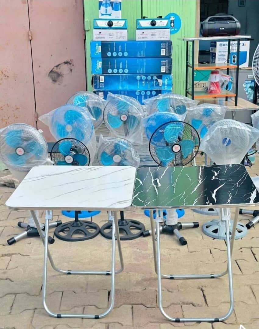 Tables pliables modernes