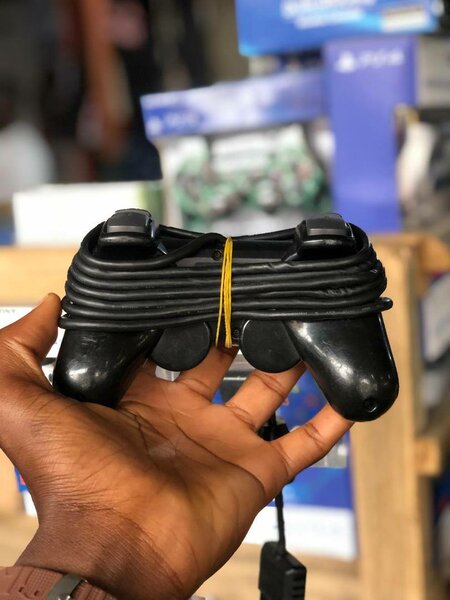 Manette PS2 noire