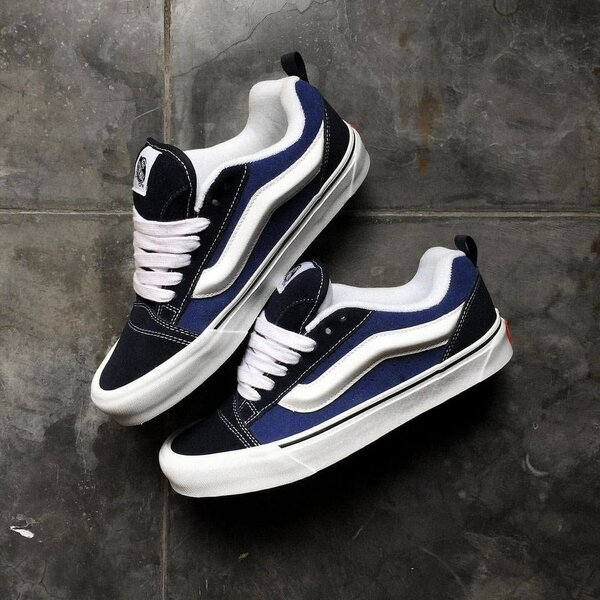 Vans KNUD  School